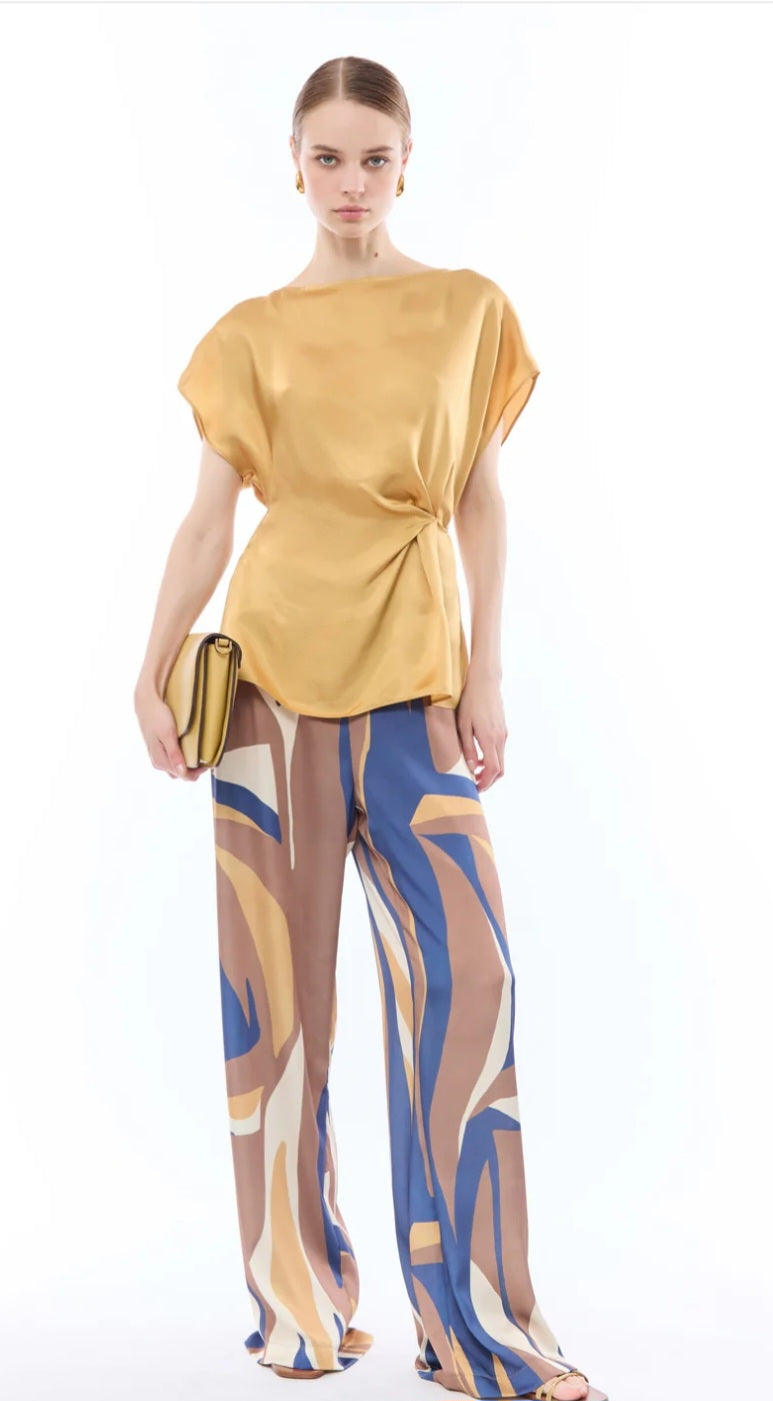 BLUSA